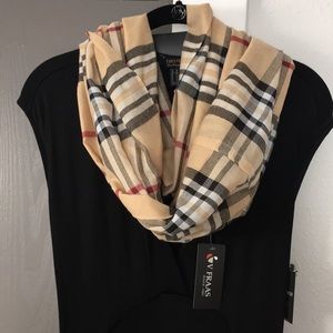 Plaid loop scarf (free with purchase over 30$)